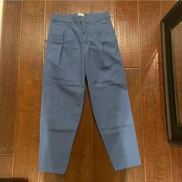 New without Tags Dockers Pleated Pants - Picture 1 of 3